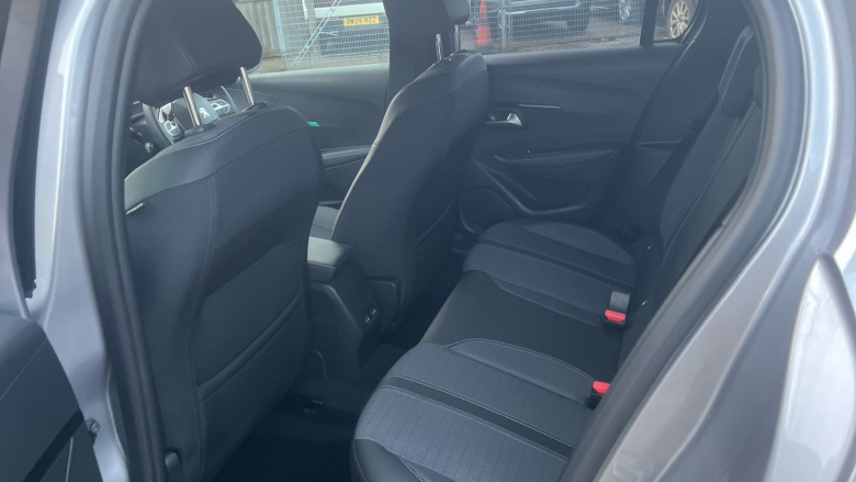 Peugeot 208 1.2 PureTech 100 Allure Premium + 5dr Petrol Hatchback